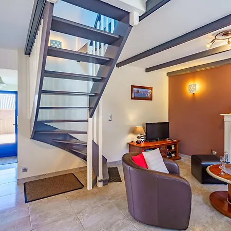 Du Bout Du Monde - Czn141 By Interhome Crozon